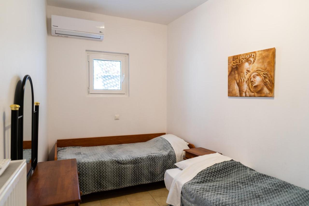 Aroma Cavas Apartment Pýrgos Екстериор снимка