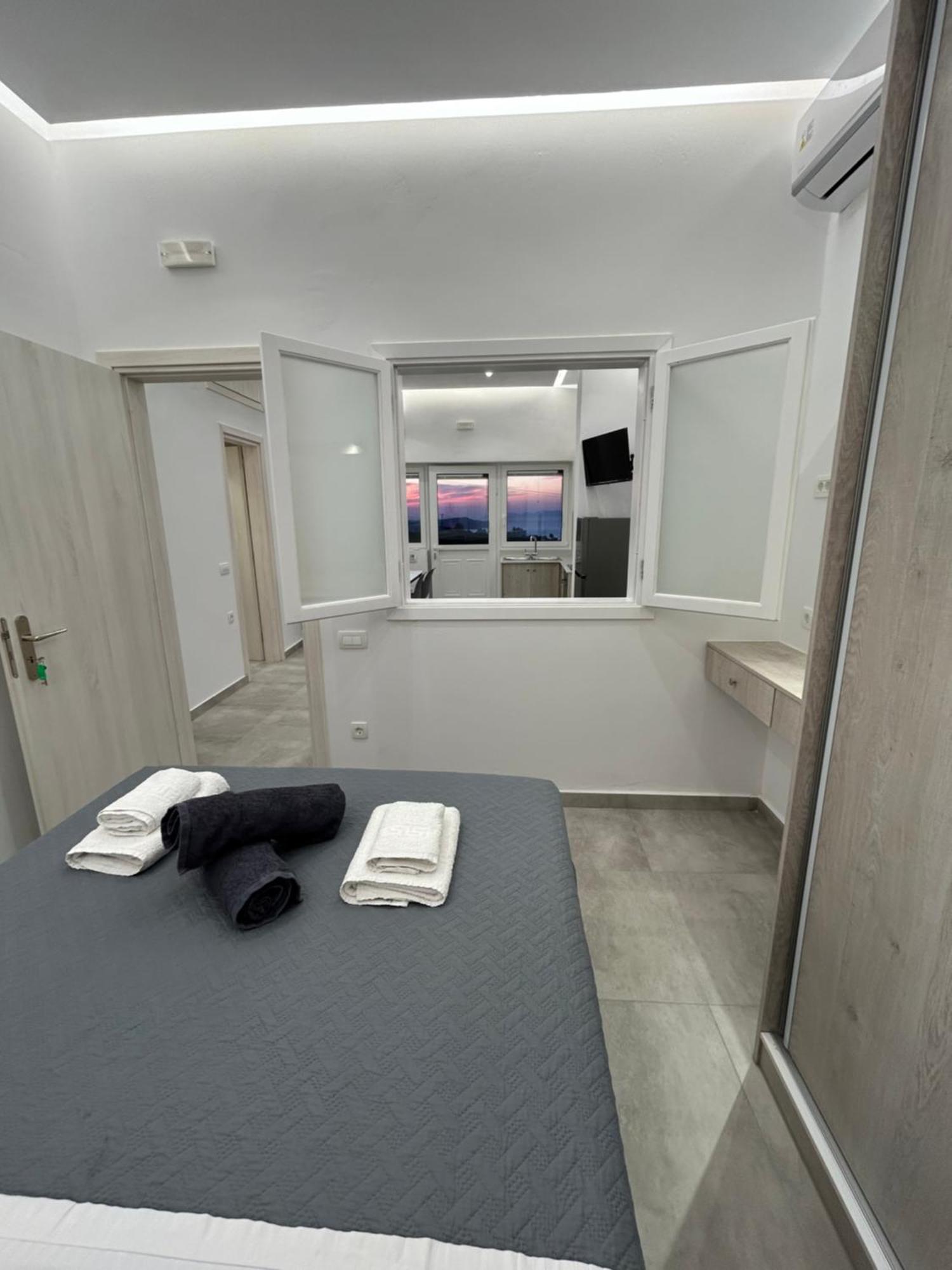 Aroma Cavas Apartment Pýrgos Екстериор снимка